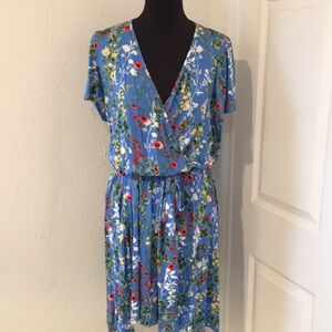 Beautiful floral pattern dress C brand